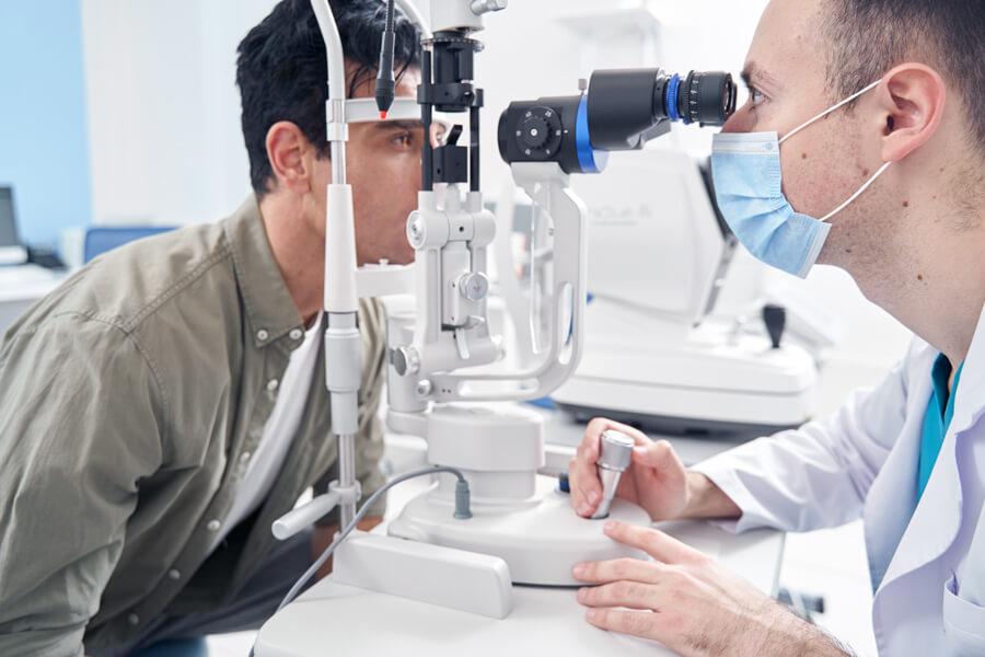 Eye specialist in Baton Rouge checking a patient's eye health